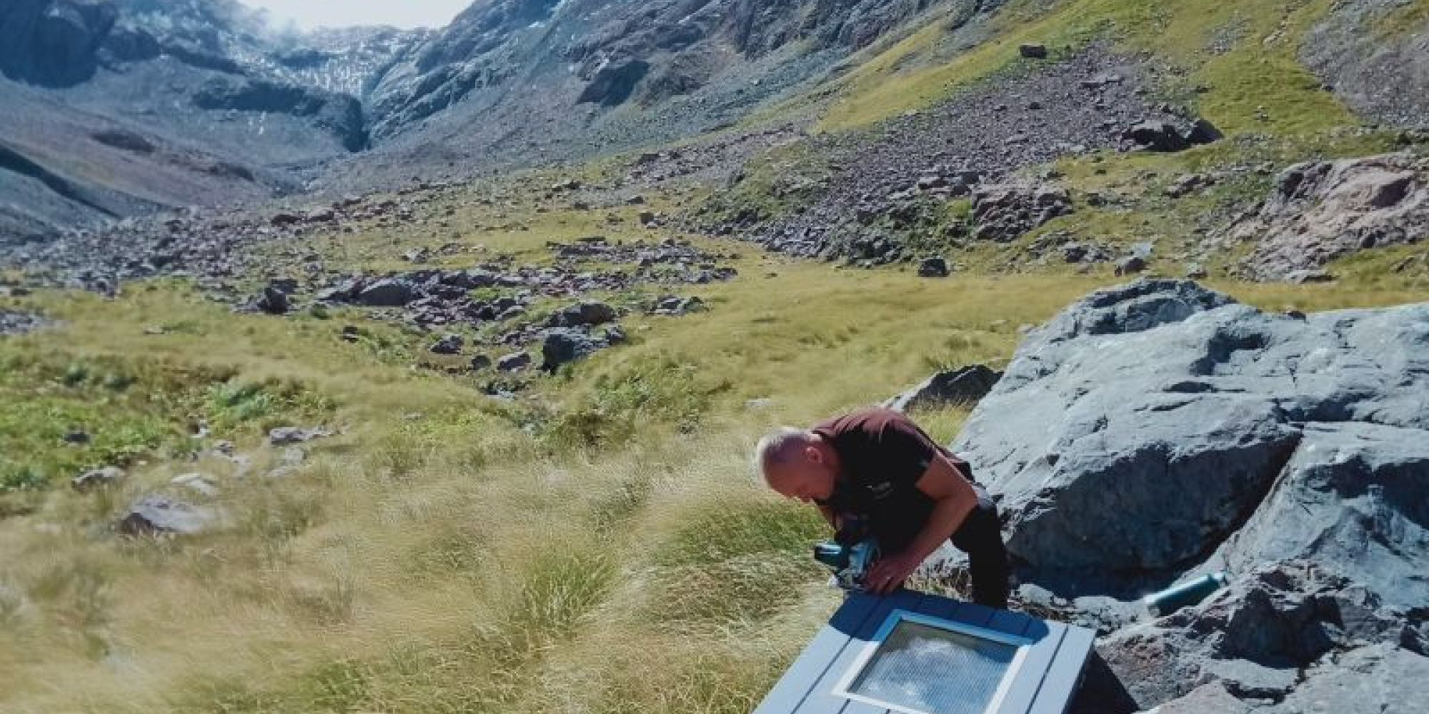 BACK COUNTRY HUT VOLUNTEERING 2