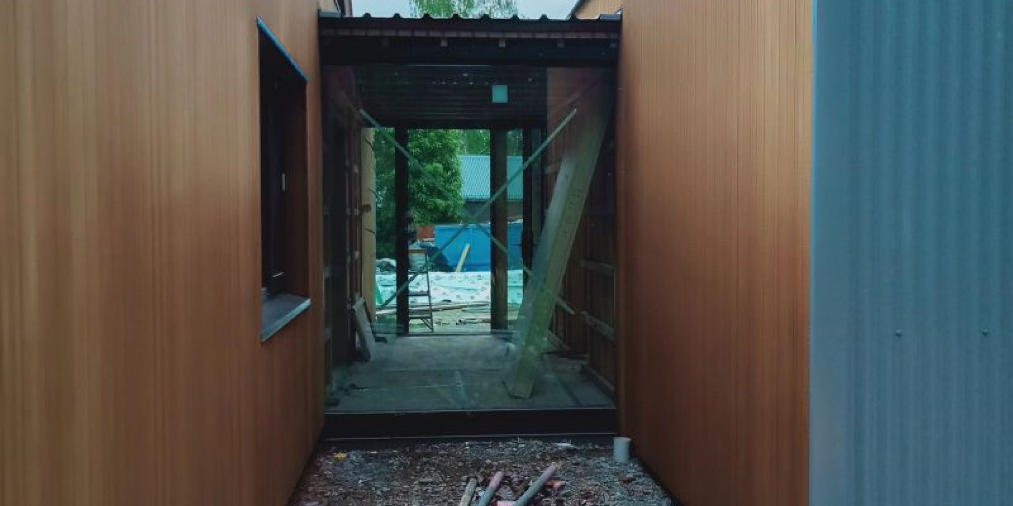 DESIGNING A LINK BETWEEN BUILDING FORMS 1