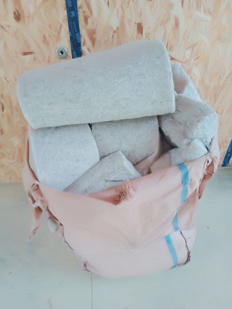 WOOL INSULATION AROUND WINDOWS 3